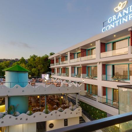 Hotel Grand Continent Morjim Exterior foto