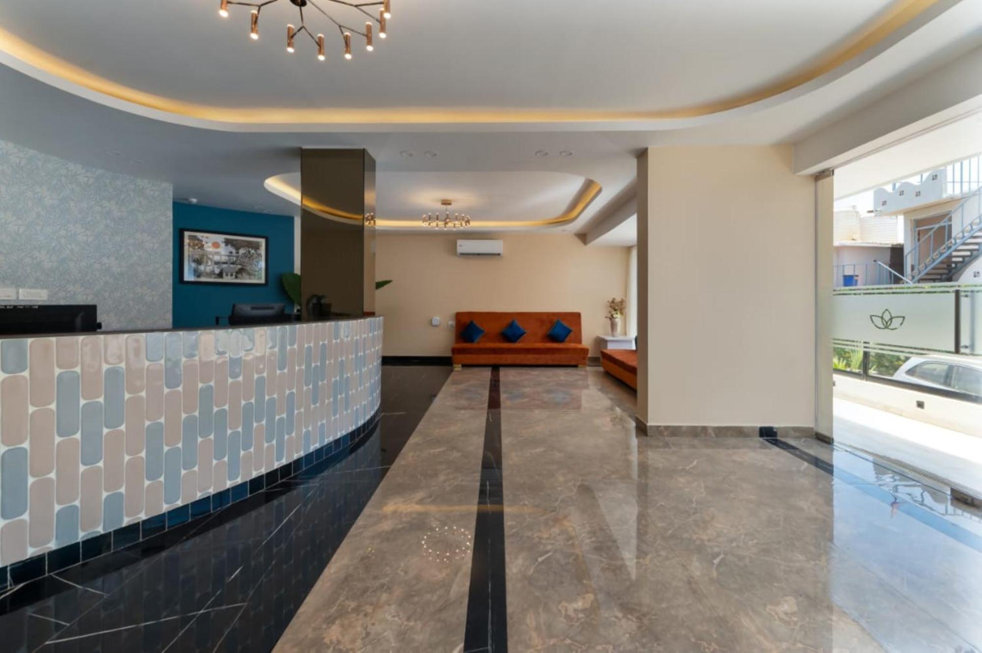 Hotel Grand Continent Morjim Exterior foto